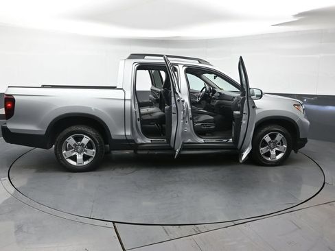 Certified 2025 Honda Ridgeline RTL image 52