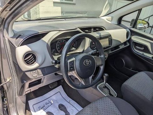 Used 2015 Toyota Yaris LE FWD image 10