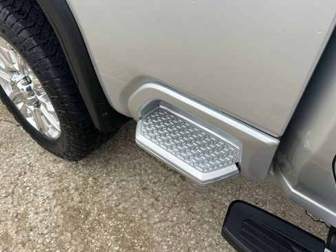 Used 2021 GMC Sierra 3500 Denali w/ Denali Ultimate Package image 5