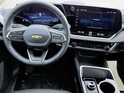 New 2026 Chevrolet Equinox LT image 8