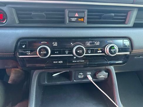 Certified 2023 Honda Pilot Sport image 14