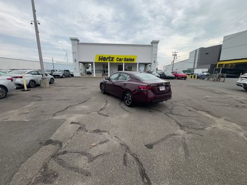 Used 2025 Nissan Sentra SV FWD image 13