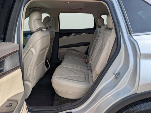 Used 2017 Lincoln MKX Select w/ Select Plus Package image 27