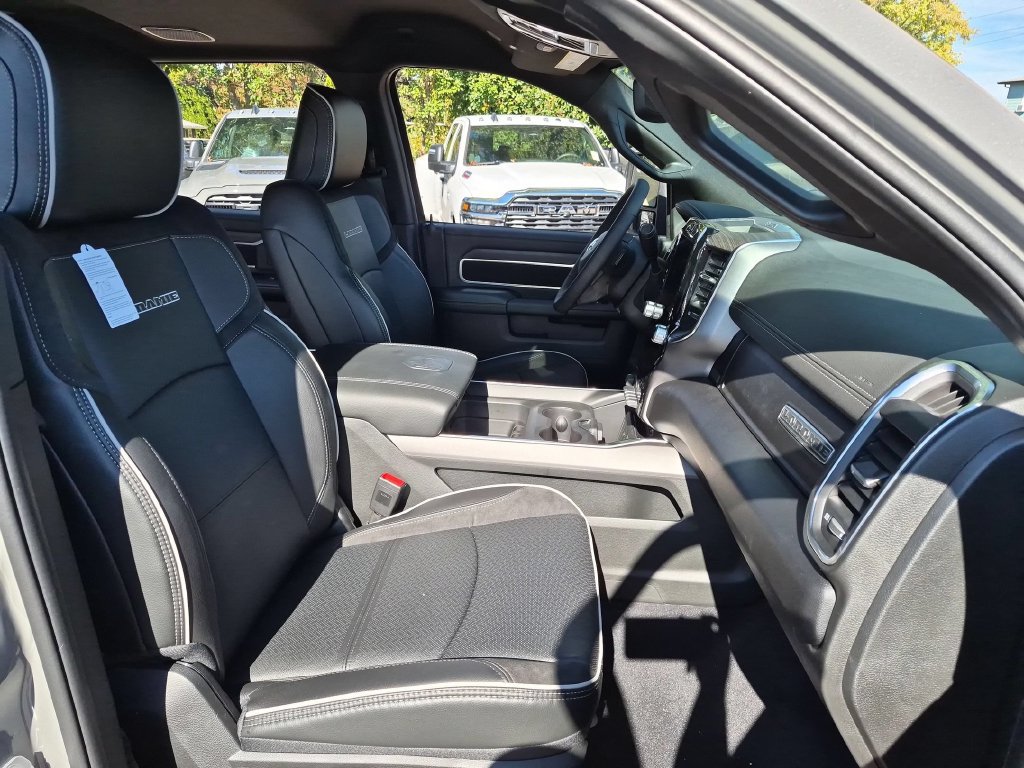 New 2027 RAM 2500 Laramie AWD/4WD image 16