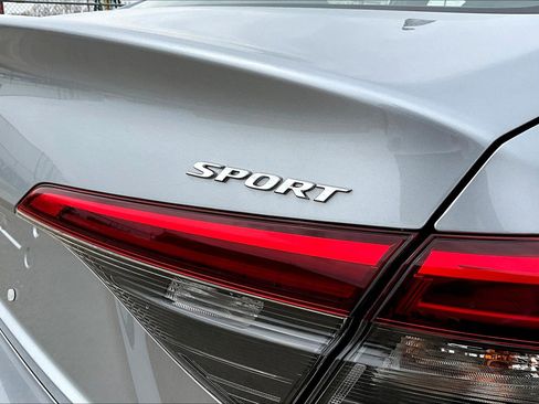 Used 2023 Honda Civic Sport image 8