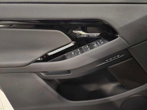 New 2026 Land Rover Range Rover Evoque S AWD/4WD image 37