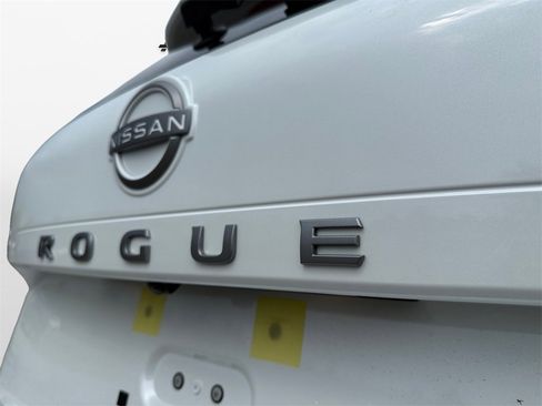New 2026 Nissan Rogue SV w/ SV Premium Package image 17