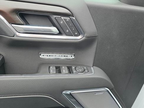 New 2026 GMC Sierra 1500 Denali w/ Denali Reserve Package image 10