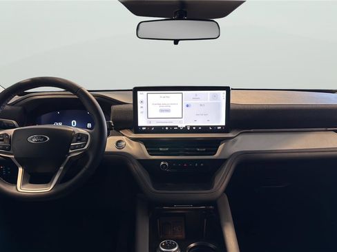 Certified 2025 Ford Explorer Active AWD/4WD image 11