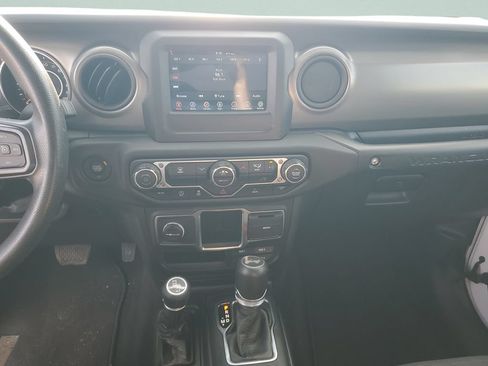 Used 2023 Jeep Wrangler Sport AWD/4WD image 15