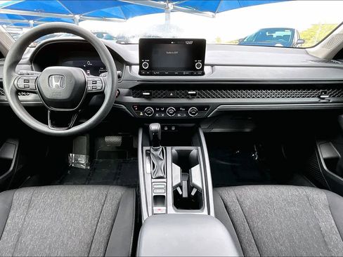 Used 2025 Honda Accord SE image 15
