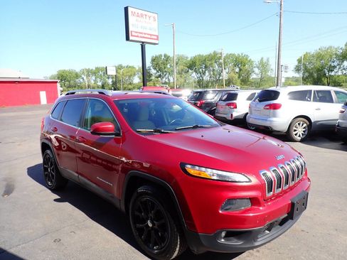 Used 2015 Jeep Cherokee Latitude w/ Cold Weather Group AWD/4WD image 1