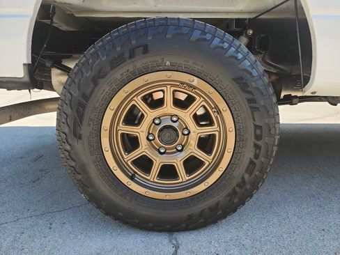 Used 2014 Ford F150 XL w/ Equipment Group 101A Mid AWD/4WD image 12
