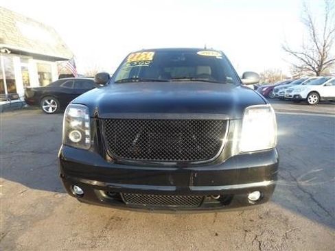 Used 2014 GMC Yukon XL Denali image 4