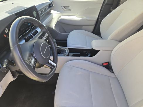 Used 2024 Hyundai Kona SEL image 12