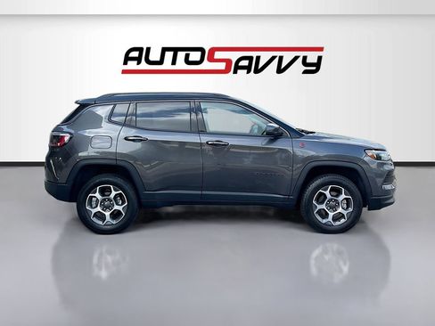 Used 2022 Jeep Compass Trailhawk image 8