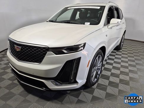 Certified 2025 Cadillac XT6 Premium Luxury image 3