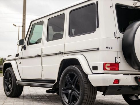 Used 2015 Mercedes-Benz G 63 AMG 4MATIC image 11