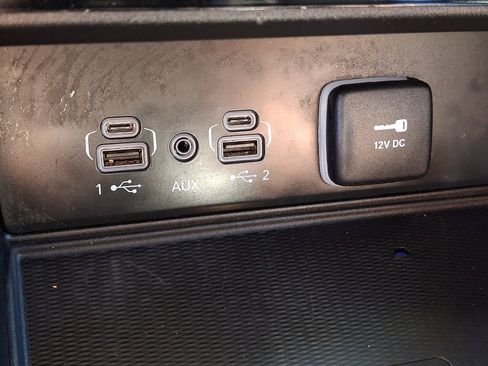 Used 2023 Jeep Grand Cherokee L Altitude image 25