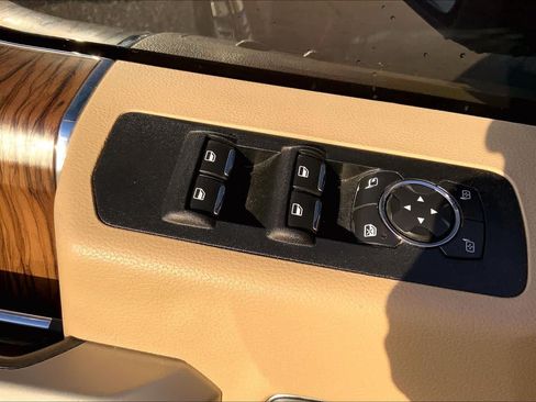 Used 2020 Ford F150 Lariat AWD/4WD image 31