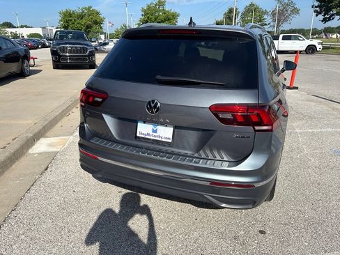 Used 2024 Volkswagen Tiguan SE AWD/4WD image 27