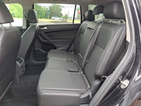 Used 2020 Volkswagen Tiguan SEL AWD/4WD image 8
