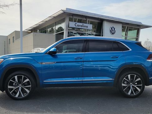 Certified 2025 Volkswagen Atlas Cross Sport SEL Premium R-Line image 2