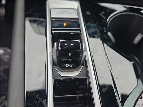 New 2026 Volkswagen Atlas Cross Sport SE image 22