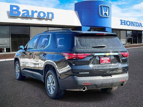 Used 2023 Chevrolet Traverse LT FWD image 4