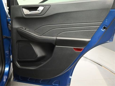 Used 2022 Ford Escape SEL image 16