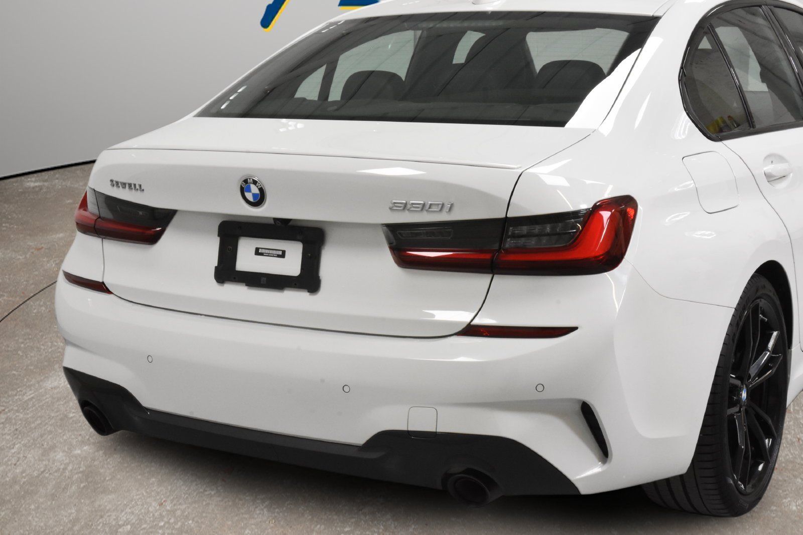 Used 2022 BMW 430i Gran Coupe w/ M Sport Package RWD image 3
