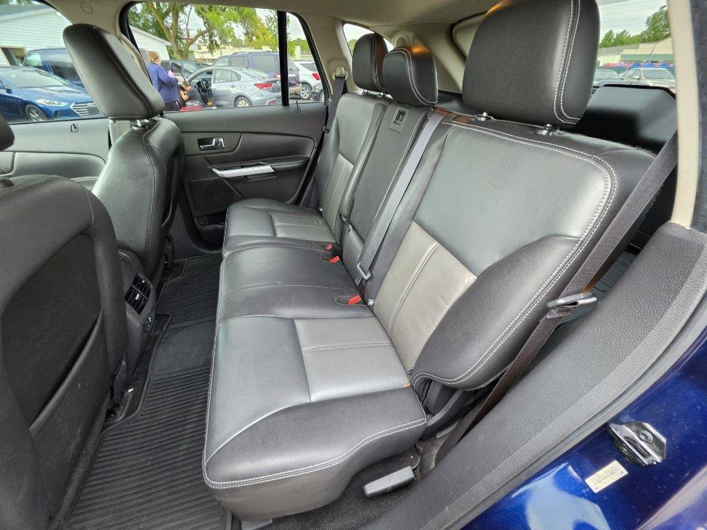 Used 2011 Ford Edge Sport w/ Driver Entry Pkg FWD image 17