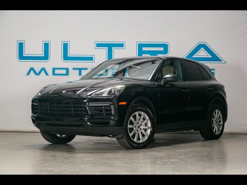 Used 2019 Porsche Cayenne AWD/4WD image 1