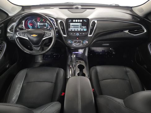 Used 2018 Chevrolet Malibu LT w/ Leather Package FWD image 28