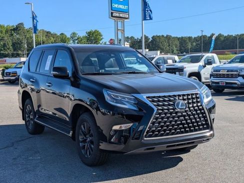 Used 2023 Lexus GX 460 Premium AWD/4WD image 2