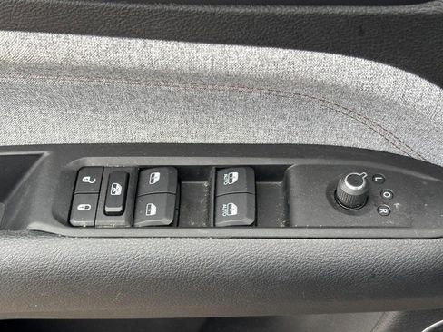 Used 2022 Jeep Compass Latitude image 17