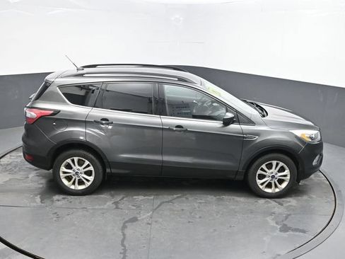 Used 2017 Ford Escape SE w/ Equipment Group 201A AWD/4WD image 37