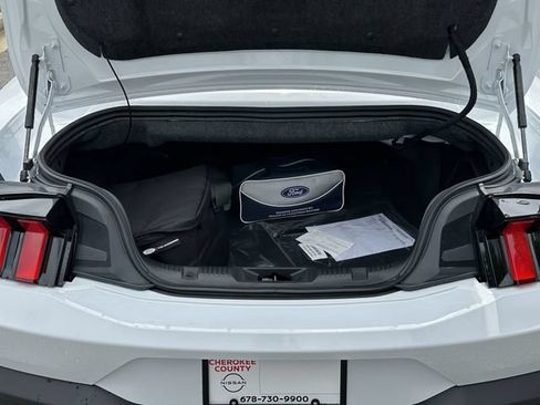 Used 2025 Ford Mustang GT Premium RWD image 18
