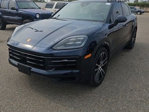 Used 2024 Porsche Cayenne Coupe image 3