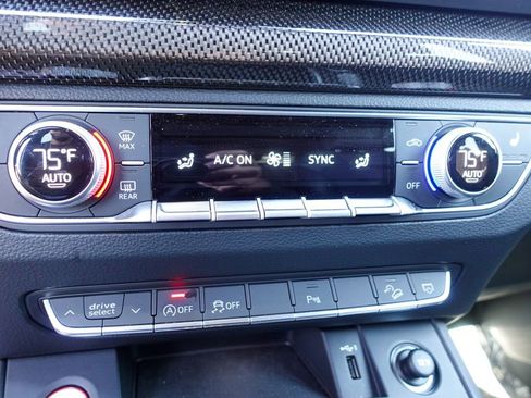 Used 2022 Audi SQ5 Premium Plus image 21