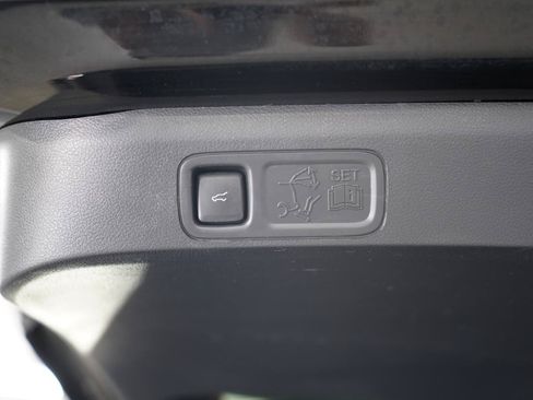Used 2023 Lincoln Navigator Reserve AWD/4WD image 40