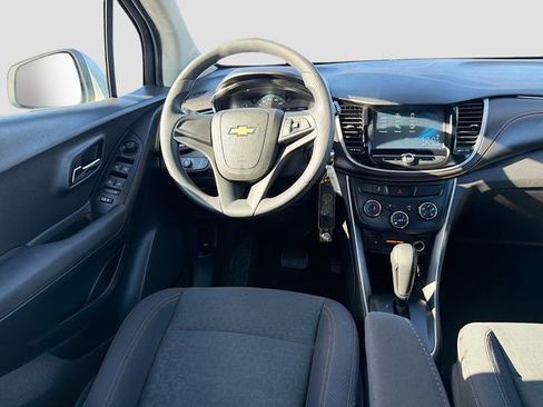 Used 2017 Chevrolet Trax LS image 20