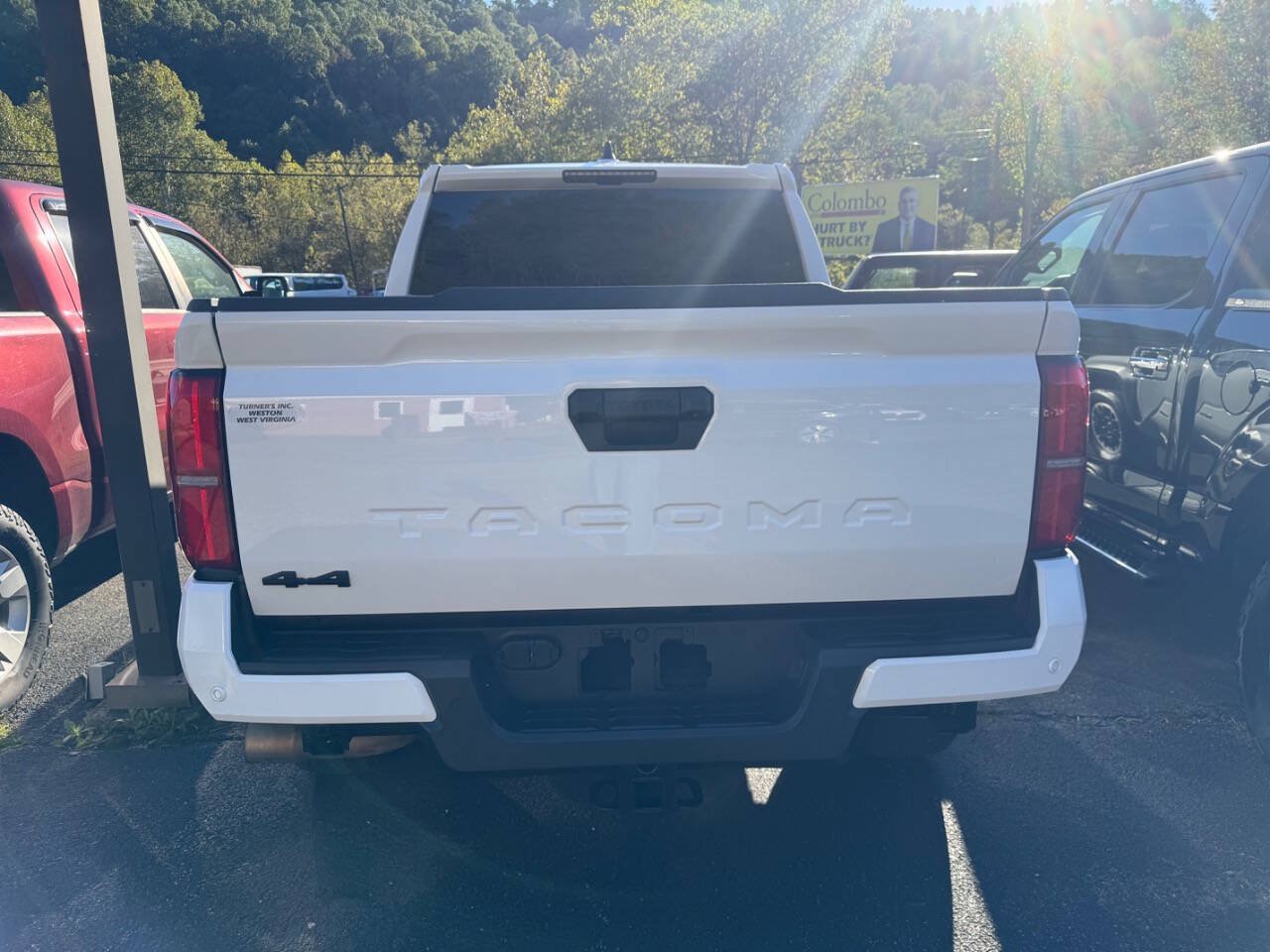 Used 2024 Toyota Tacoma TRD Off-Road w/ TRD Off Road Upgrade Package AWD/4WD image 6