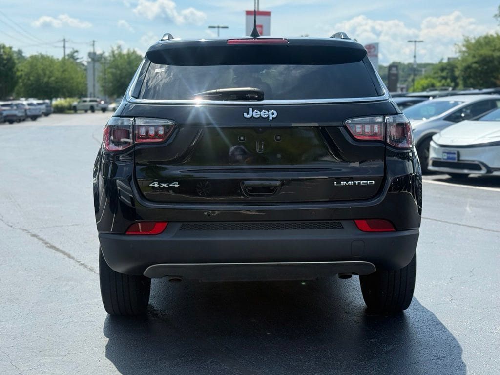 Used 2024 Jeep Compass Limited AWD/4WD image 7