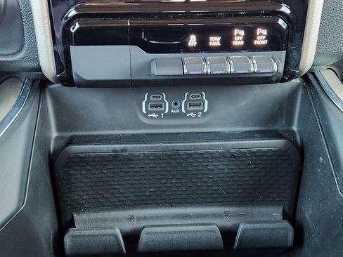 Used 2021 RAM 1500 Laramie image 20