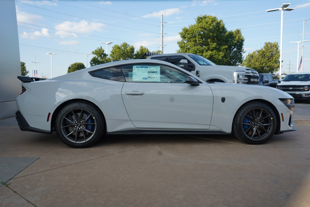 New 2026 Ford Mustang Dark Horse RWD image 9