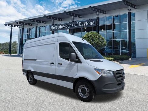 Used 2026 Mercedes-Benz Sprinter 2500 image 2