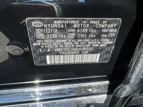 Used 2019 Hyundai Ioniq Limited FWD image 10