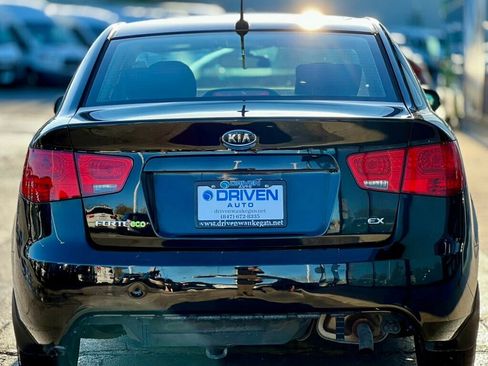 Used 2012 Kia Forte EX w/ Fuel Economy Pkg image 4