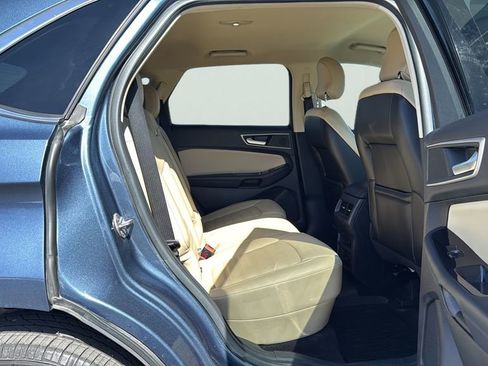 Used 2019 Ford Edge SEL w/ Equipment Group 201A image 12